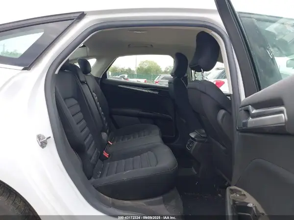 3FA6P0LU4GR143943 2016 FORD FUSION - Image 8