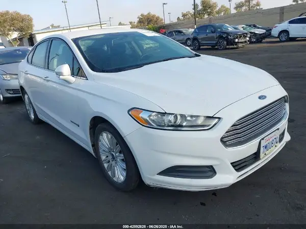 3FA6P0LU4GR144591 2016 FORD FUSION - Image 1