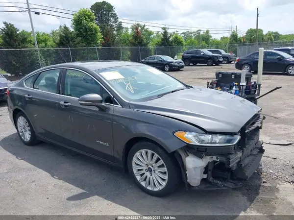 3FA6P0LU4GR163738 2016 FORD FUSION - Image 1