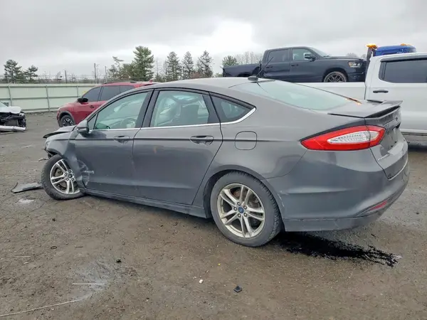 3FA6P0LU4GR201260 2016 FORD FUSION - Image 2