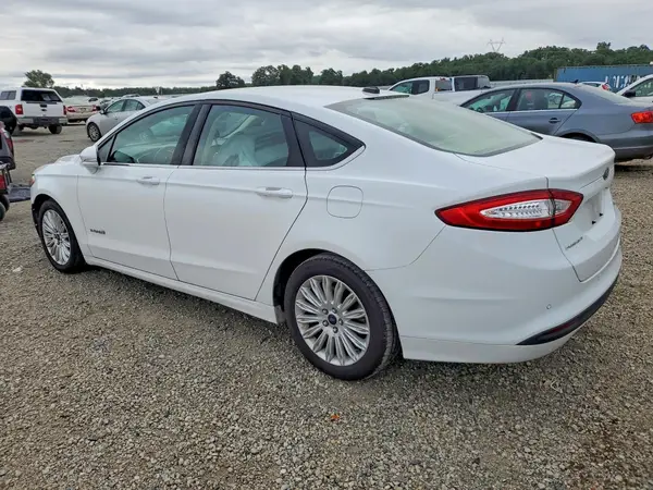 3FA6P0LU4GR329479 2016 FORD FUSION - Image 2