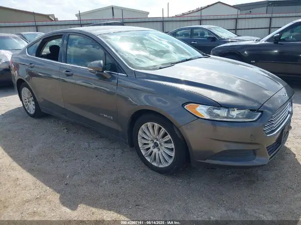 3FA6P0LU4GR345570 2016 FORD FUSION - Image 1