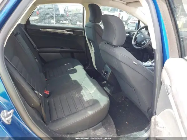 3FA6P0LU4HR161523 2017 FORD FUSION - Image 8
