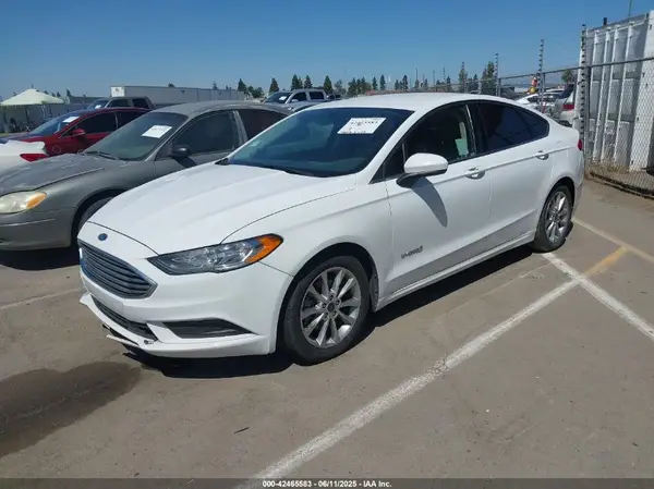 3FA6P0LU4HR208100 2017 FORD FUSION - Image 2