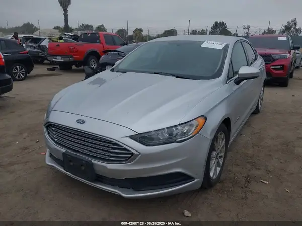 3FA6P0LU4HR218013 2017 FORD FUSION - Image 2