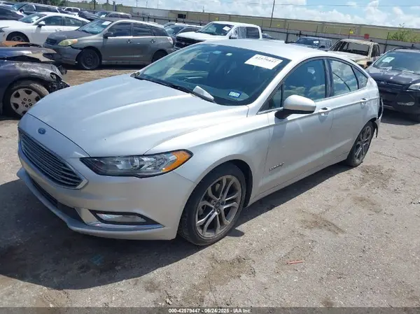 3FA6P0LU4HR234101 2017 FORD FUSION - Image 2