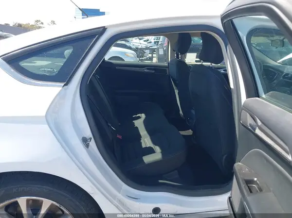3FA6P0LU4HR237984 2017 FORD FUSION - Image 8
