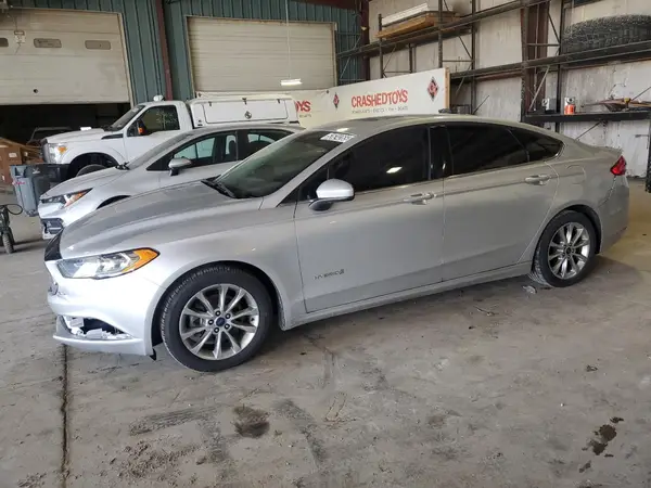 3FA6P0LU4HR258513 2017 FORD FUSION - Image 1