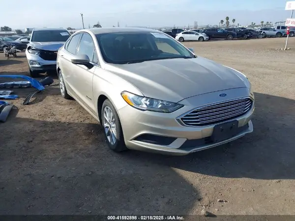 3FA6P0LU4HR285193 2017 FORD FUSION - Image 1