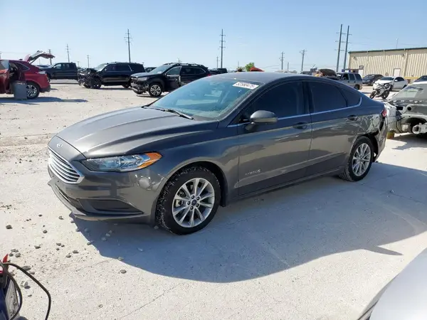 3FA6P0LU4HR286327 2017 FORD FUSION - Image 1