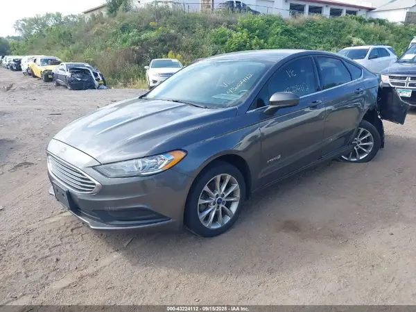 3FA6P0LU4HR301232 2017 FORD FUSION - Image 2