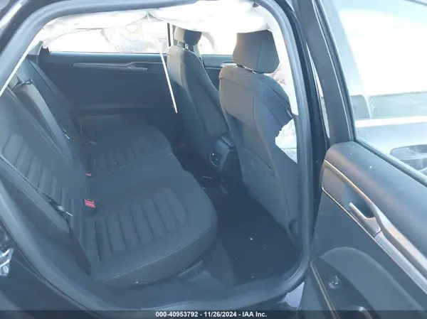 3FA6P0LU4HR305068 2017 FORD FUSION - Image 8