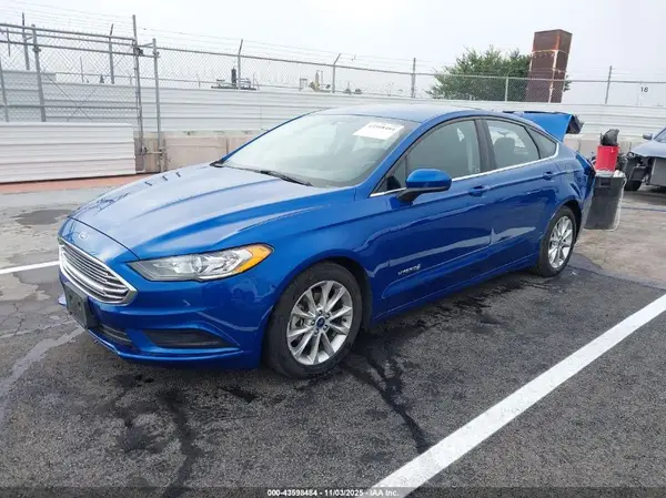 3FA6P0LU4HR313705 2017 FORD FUSION - Image 2