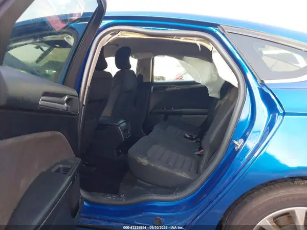 3FA6P0LU4HR314014 2017 FORD FUSION - Image 8