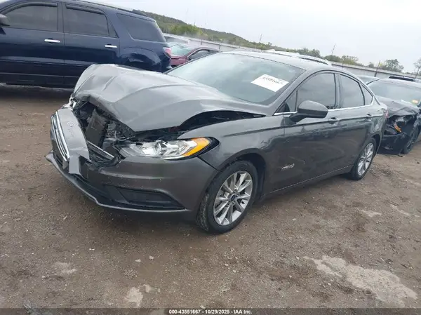 3FA6P0LU4HR315227 2017 FORD FUSION - Image 2