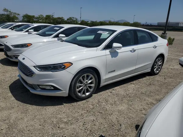3FA6P0LU4HR337468 2017 FORD FUSION - Image 1