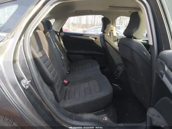 3FA6P0LU4HR357204 2017 FORD FUSION - Image 8
