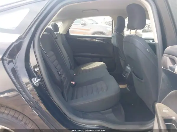 3FA6P0LU4HR358501 2017 FORD FUSION - Image 8