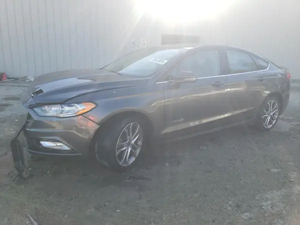 3FA6P0LU4HR363147 2017 FORD FUSION - Image 1