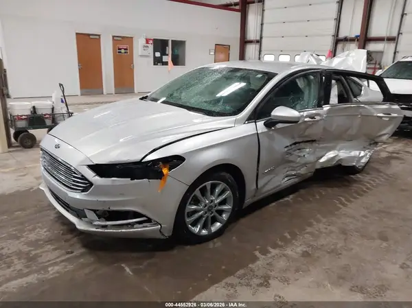 3FA6P0LU4HR380823 2017 FORD FUSION - Image 2