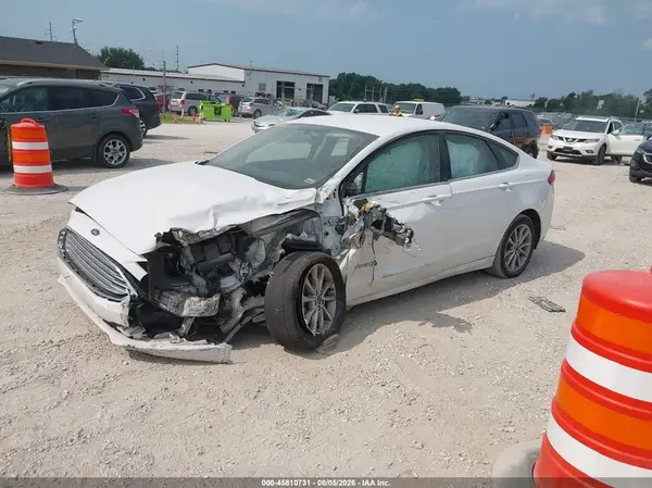 3FA6P0LU4HR381129 2017 FORD FUSION - Image 2
