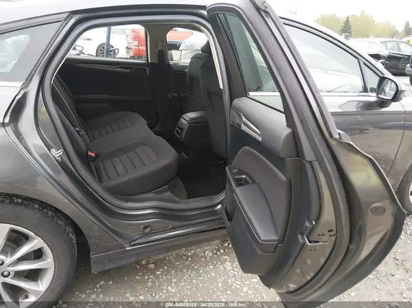 3FA6P0LU4HR385407 2017 FORD FUSION - Image 8