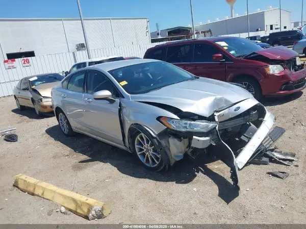 3FA6P0LU4HR386895 2017 FORD FUSION - Image 1