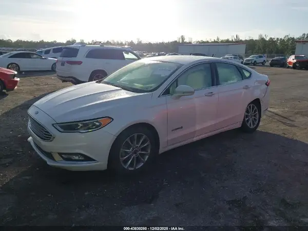 3FA6P0LU4HR392812 2017 FORD FUSION - Image 2