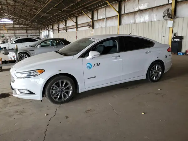 3FA6P0LU4HR409303 2017 FORD FUSION - Image 1