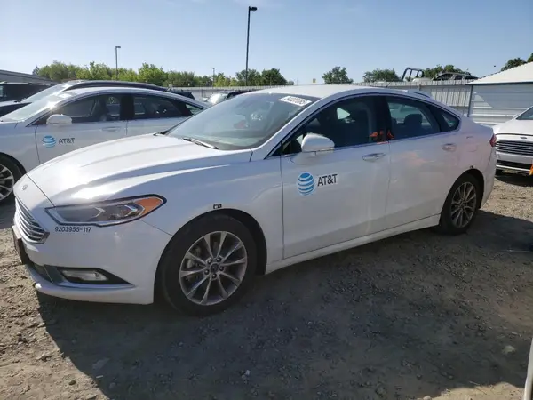 3FA6P0LU4HR409365 2017 FORD FUSION - Image 1