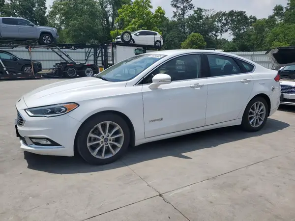 3FA6P0LU4HR409415 2017 FORD FUSION - Image 1