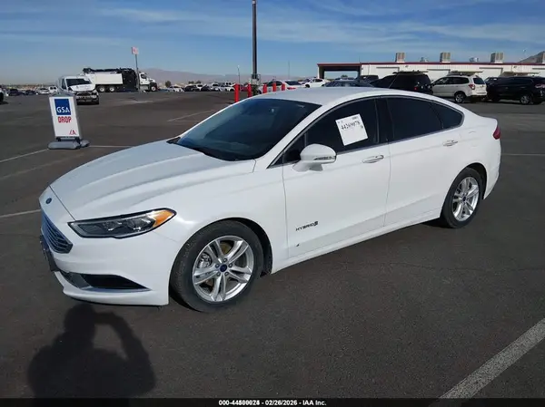 3FA6P0LU4JR111873 2018 FORD FUSION - Image 2