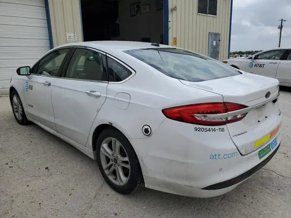 3FA6P0LU4JR129970 2018 FORD FUSION - Image 2