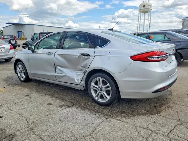 3FA6P0LU4JR139947 2018 FORD FUSION - Image 2