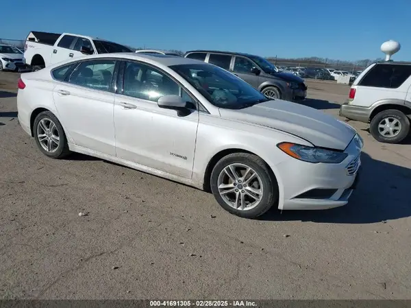3FA6P0LU4JR152682 2018 FORD FUSION - Image 1