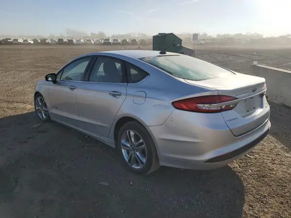 3FA6P0LU4JR152696 2018 FORD FUSION - Image 2