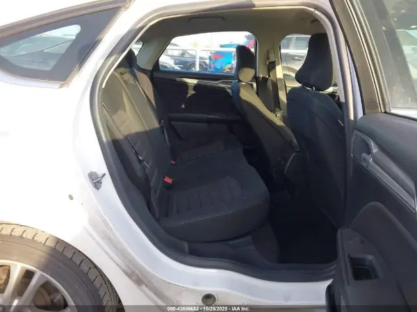 3FA6P0LU4JR169997 2018 FORD FUSION - Image 8