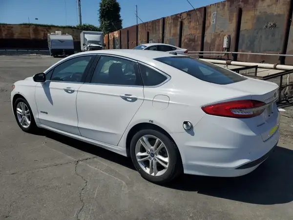 3FA6P0LU4JR172141 2018 FORD FUSION - Image 2
