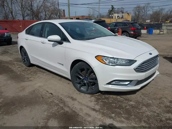 3FA6P0LU4JR176044 2018 FORD FUSION - Image 1