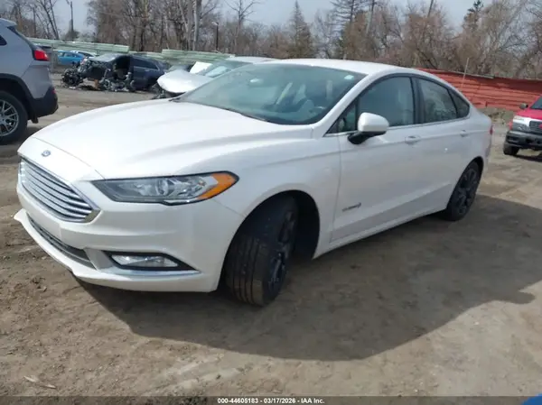 3FA6P0LU4JR176044 2018 FORD FUSION - Image 2