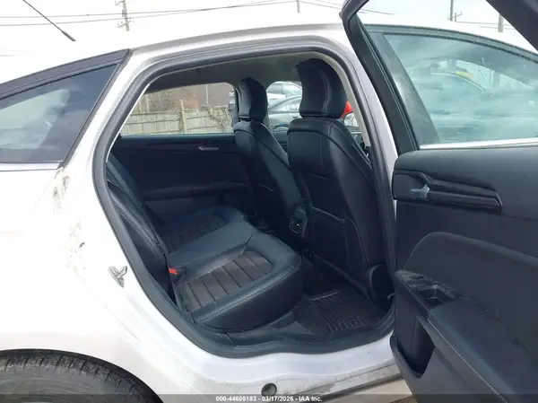 3FA6P0LU4JR176044 2018 FORD FUSION - Image 8
