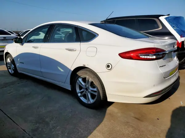 3FA6P0LU4JR178456 2018 FORD FUSION - Image 2