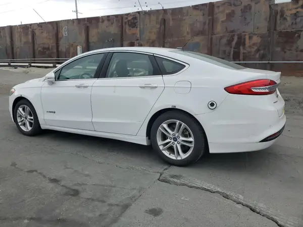 3FA6P0LU4JR178473 2018 FORD FUSION - Image 2