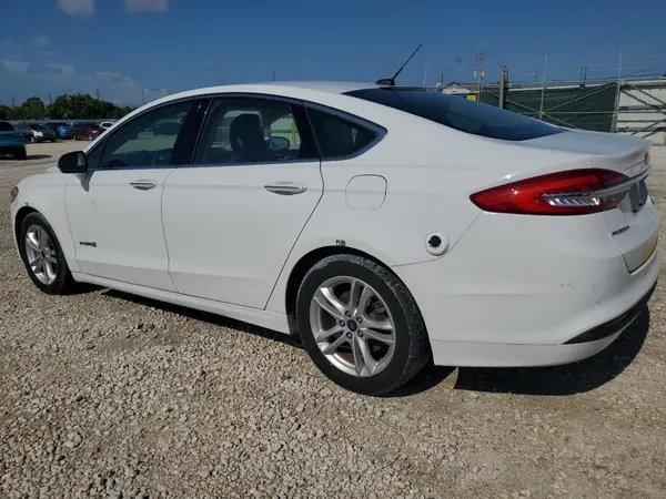 3FA6P0LU4JR178487 2018 FORD FUSION - Image 2