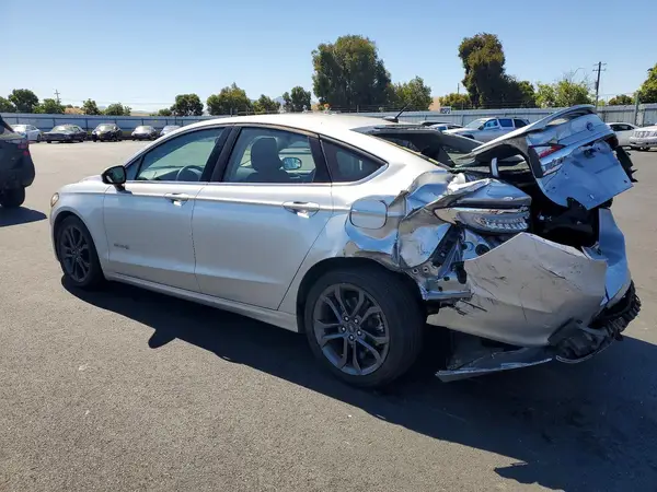 3FA6P0LU4JR211889 2018 FORD FUSION - Image 2