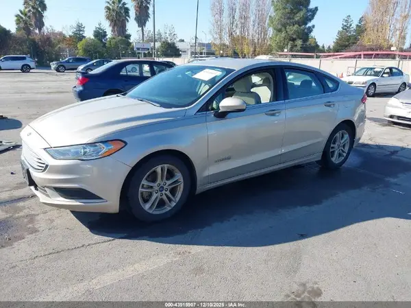 3FA6P0LU4JR226926 2018 FORD FUSION - Image 2