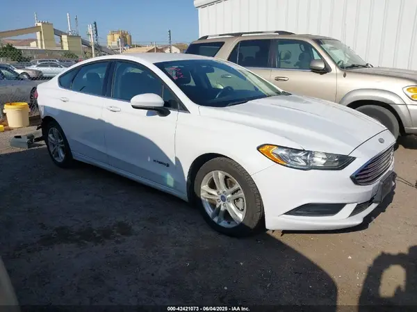 3FA6P0LU4JR249042 2018 FORD FUSION - Image 1