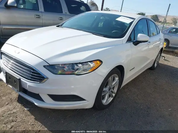 3FA6P0LU4JR249042 2018 FORD FUSION - Image 2