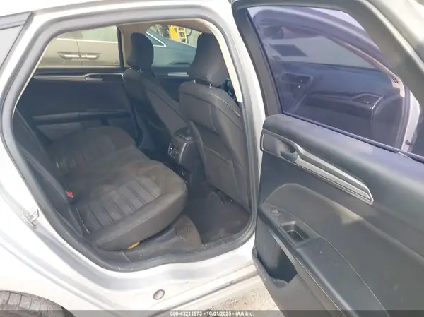 3FA6P0LU4JR269405 2018 FORD FUSION - Image 8