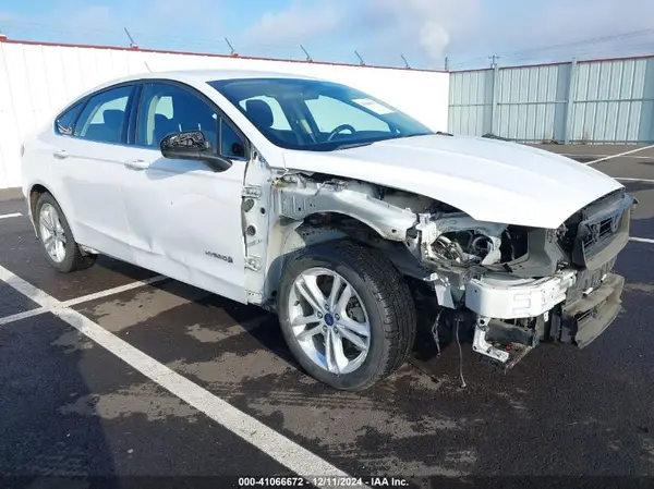 3FA6P0LU4JR269467 2018 FORD FUSION - Image 1